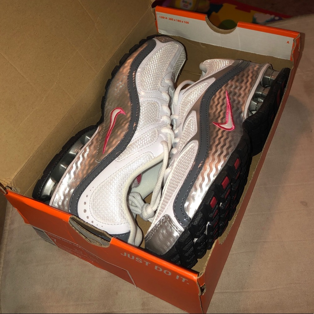 WMNS NIKE REAX RUN 5